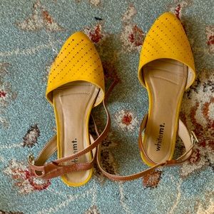 Yellow buckle flats 5.5 brown accent